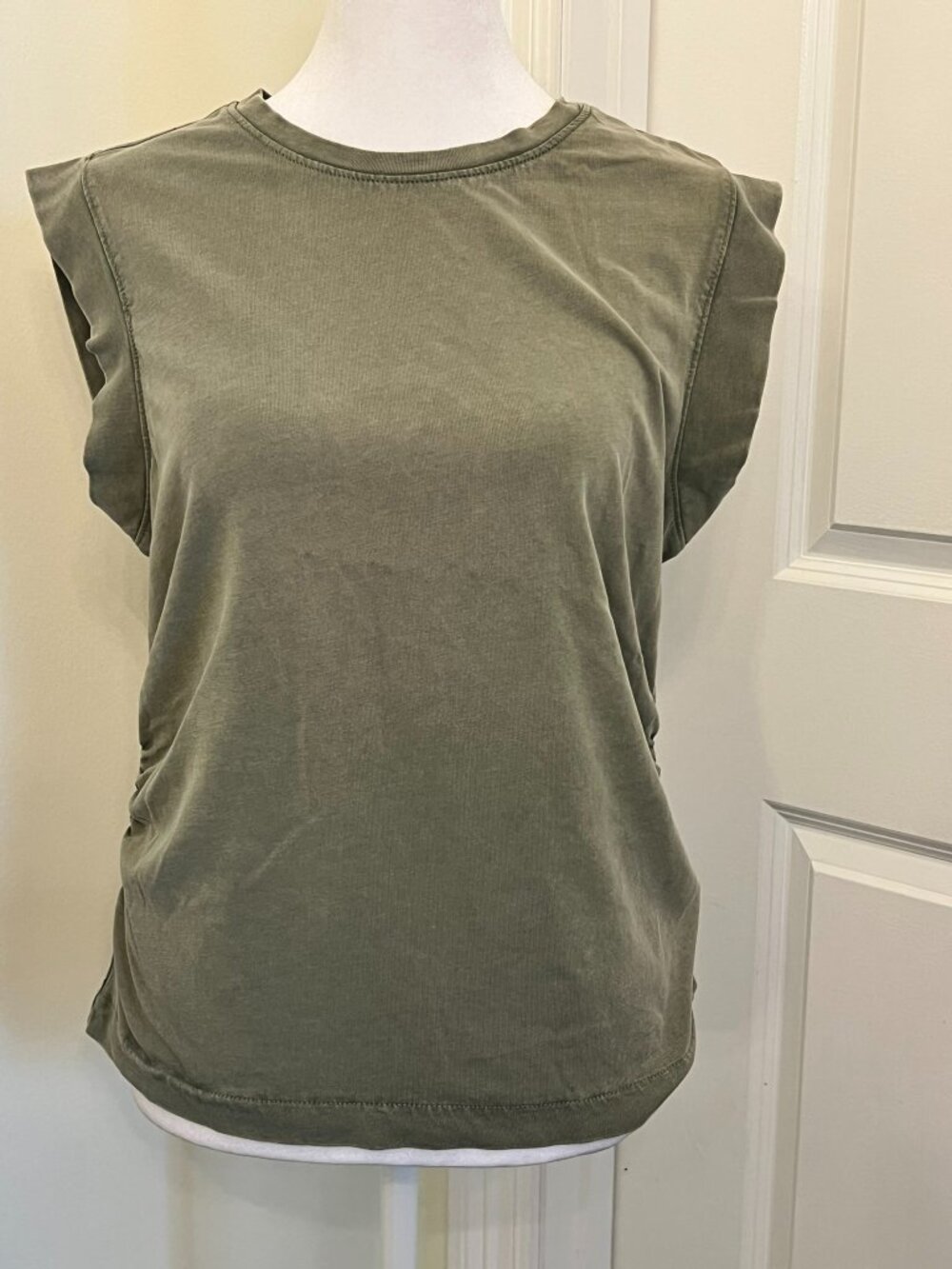 a.n.a Sleeveless Green Ruched Tee M
